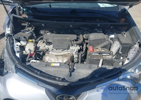 2017 Toyota Rav4 Xle z USA, uszkodzony, nr VIN 2T3RFREVXHW695447